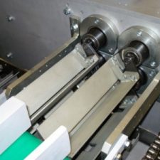 High speed tube feeder