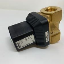 Burkert Solenoid Valve 126284, 2 port , NC, 24 V dc, 3/4in